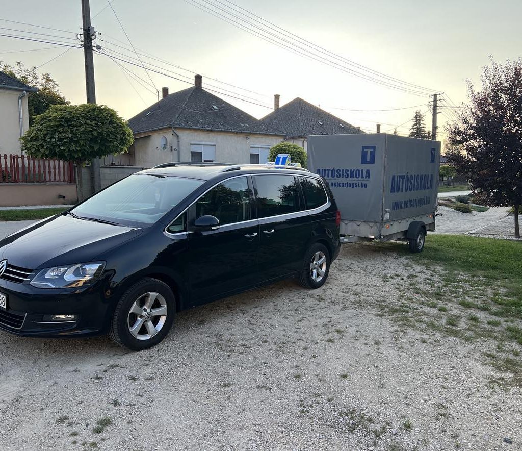 Netcar Csorna Autóiskola oktató