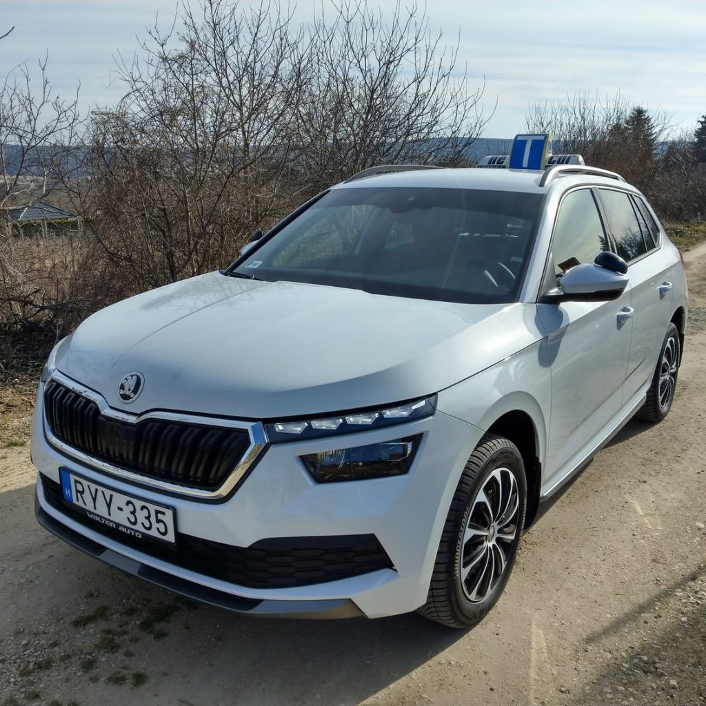 netcar autósiskola Sopron oktató